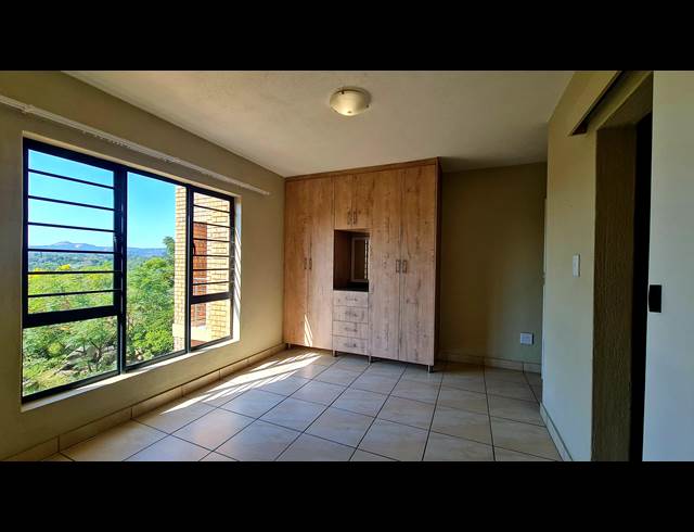 3 BEDROOM APARTMENT TO LET IN WEST ACRES