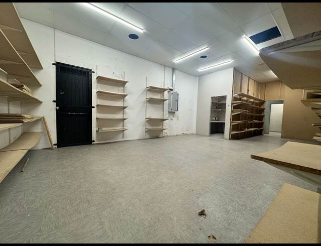 400M² RETAIL TO LET IN VERULAM RURAL