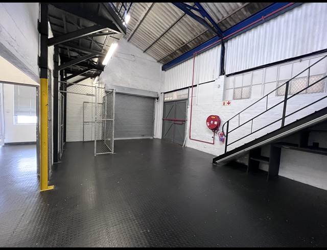 391M² MINI FACTORY TO LET IN OBSERVATORY