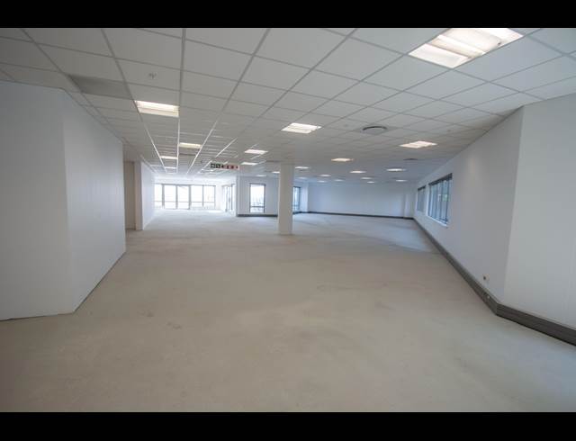 1,979M² OFFICE TO LET IN SANDTON CENTRAL