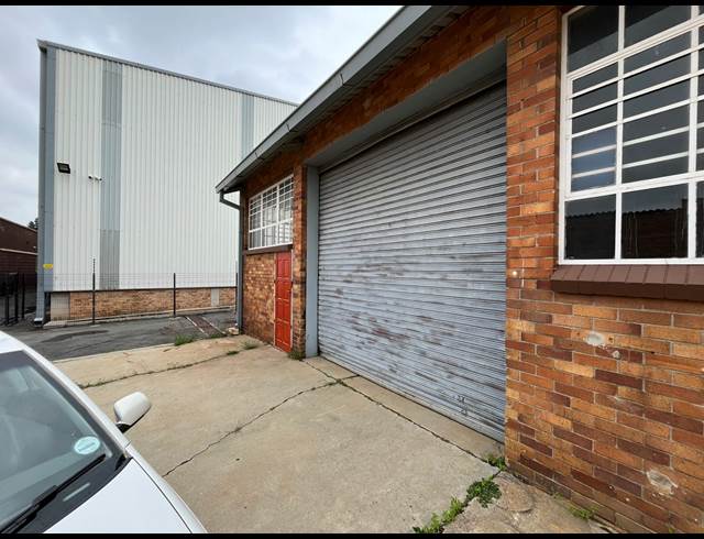 750M² WAREHOUSE TO LET IN NEW ERA
