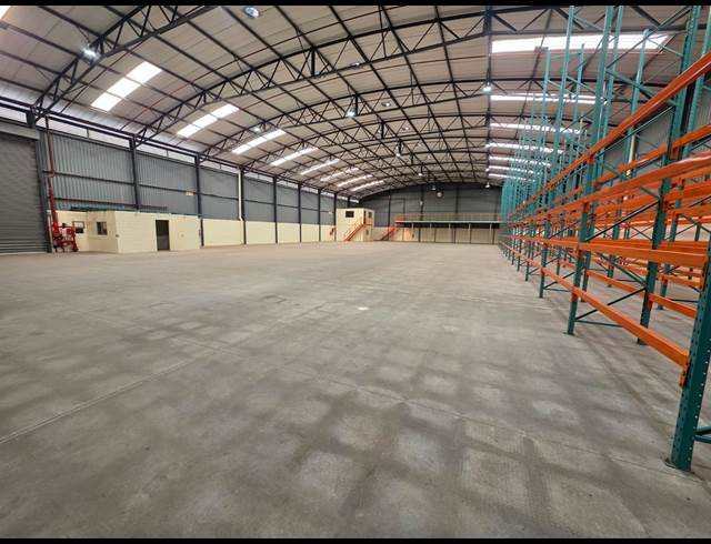 3,100M² WAREHOUSE TO LET IN MARCONI BEAM INDUSTRIA