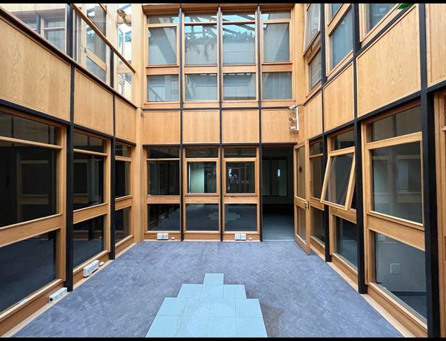 3,651M² OFFICE TO LET IN STEELEDALE