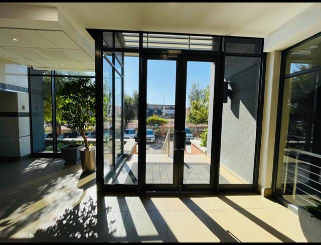 266M² OFFICE TO LET IN MAGALIESSIG