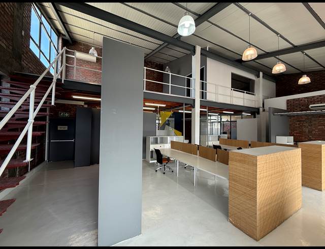 260M² OFFICE TO LET IN WOODSTOCK