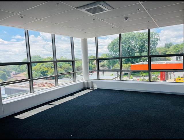 276M² OFFICE TO LET IN FOURWAYS