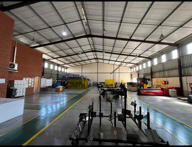 941M² WAREHOUSE TO LET IN DALPARK