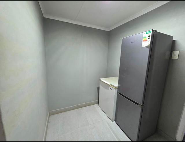 4 BEDROOM PROPERTY TO RENT IN OAKLANDS