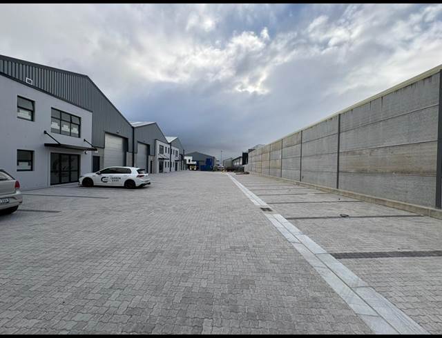 434M² WAREHOUSE TO LET IN FIRGROVE