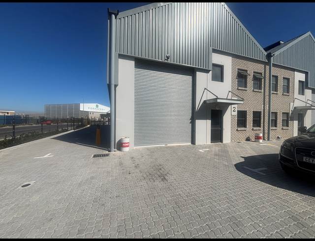211M² WAREHOUSE TO LET IN FIRGROVE