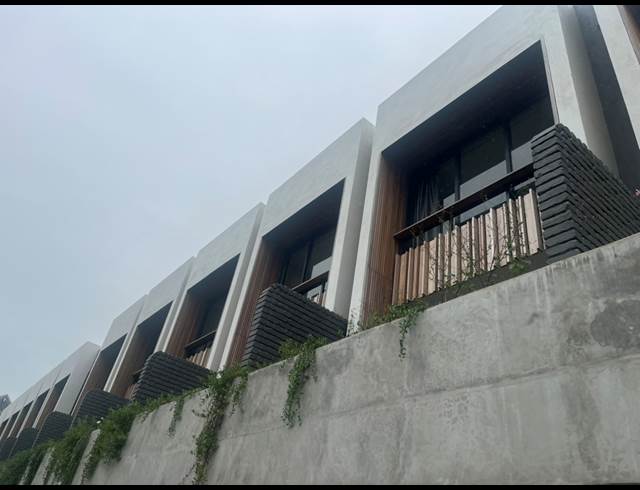 2 BEDROOM TOWNHOUSE TO LET IN SHEFFIELD BEACH