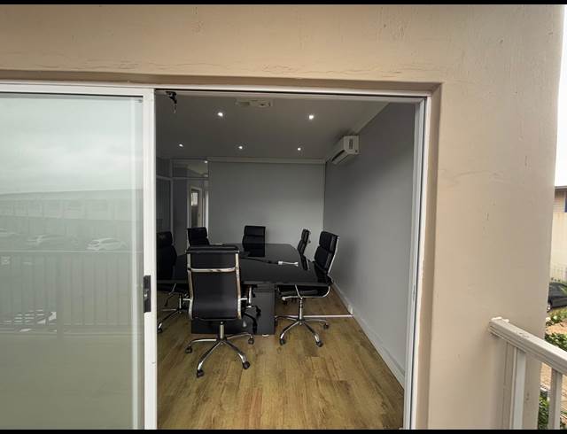 83M² OFFICE RENTED IN BALLITO CENTRAL