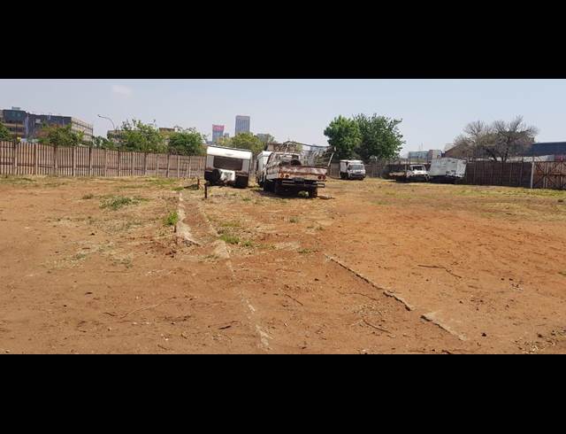 2,500M² INDUSTRIAL YARD TO LET IN JEPPESTOWN