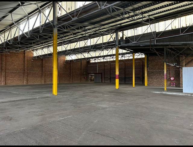 3,896M² WAREHOUSE TO LET IN ANDERBOLT