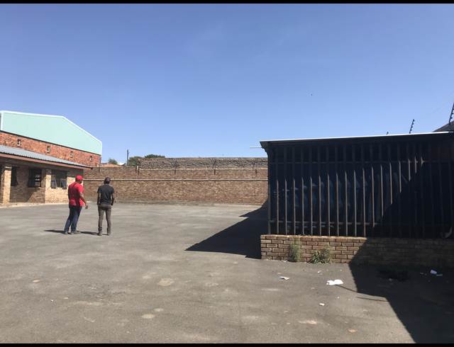 1,000M² INDUSTRIAL YARD TO LET IN MARLBORO