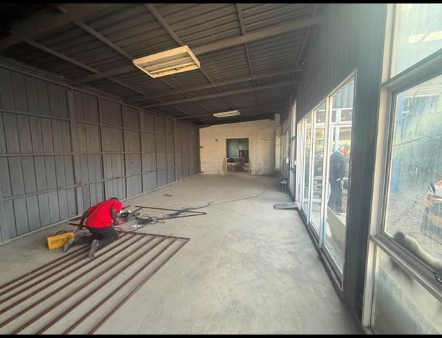 200M² WAREHOUSE TO LET IN MARAISBURG