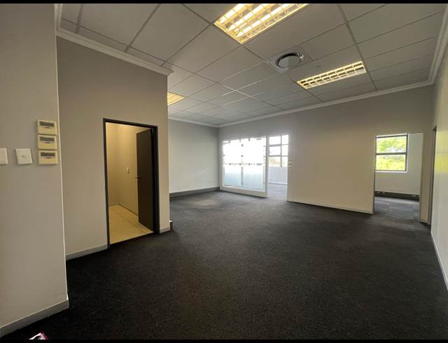 309M² OFFICE TO LET IN HIGHVELD