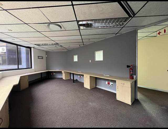 958M² OFFICE TO LET IN CENTURION CENTRAL
