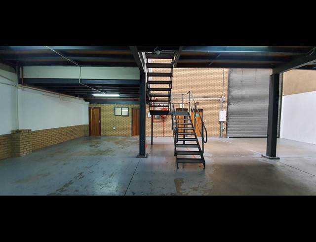 453M² WAREHOUSE TO LET IN MEADOWDALE