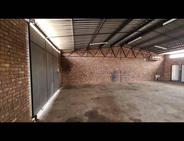 260M² WAREHOUSE TO LET IN KLERKSOORD