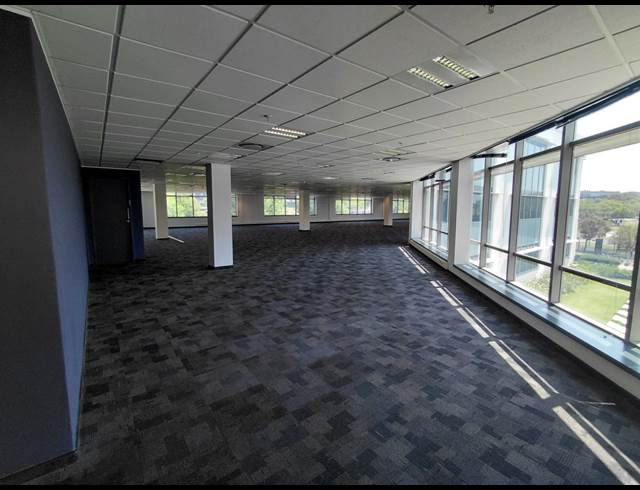6,746M² OFFICE TO LET IN WATERFALL