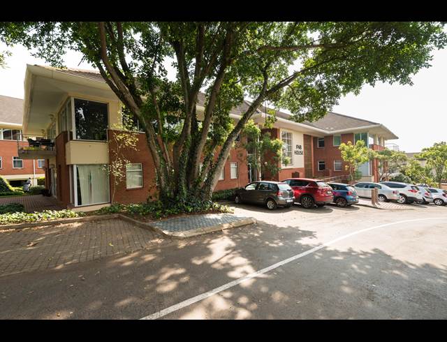 1,968M² OFFICE TO LET IN TOWN HILL