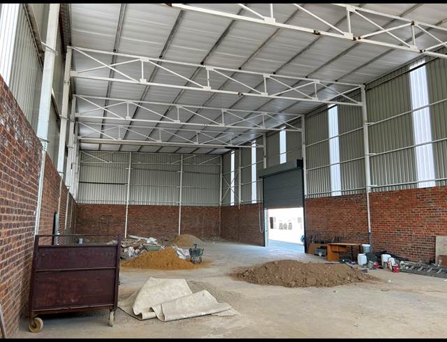 515M² WAREHOUSE TO LET IN SEBENZA