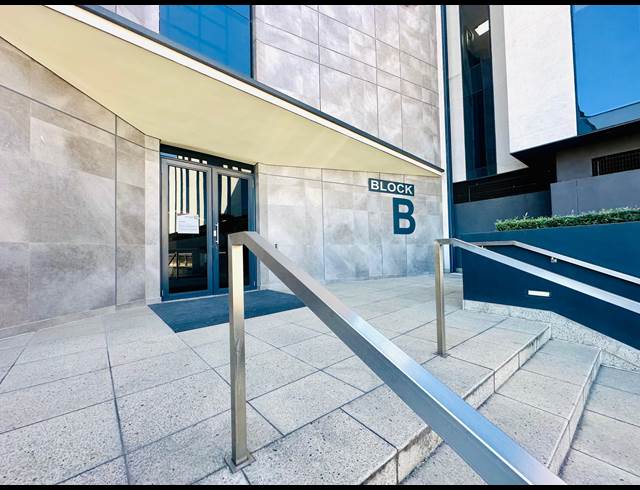 2,948M² OFFICE TO LET IN BRYANSTON