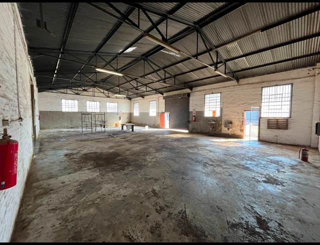 373M² WAREHOUSE TO LET IN NEW ERA