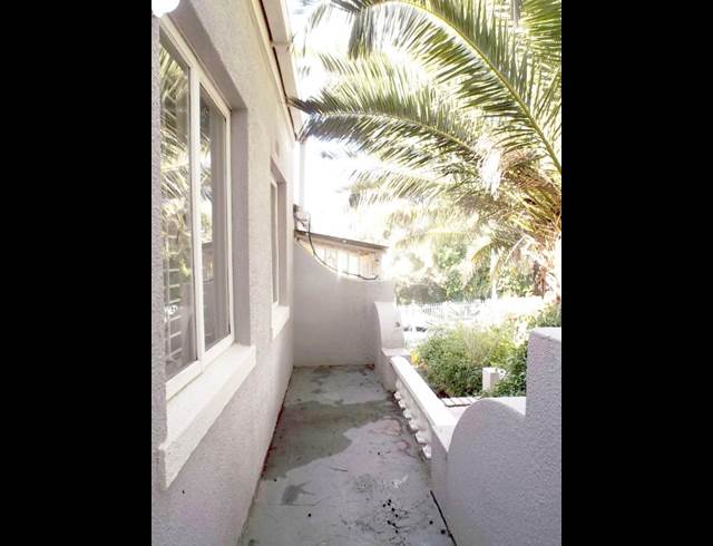 2 bed property to rent in SCHOTSCHE KLOOF