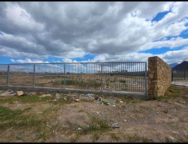 17,537M² VACANT LAND TO LET IN STRAND CENTRAL