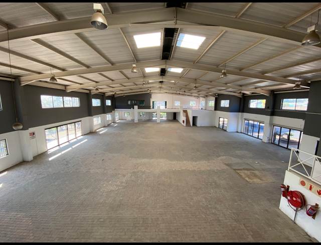1,400M² WAREHOUSE TO LET IN PRINCESS AH