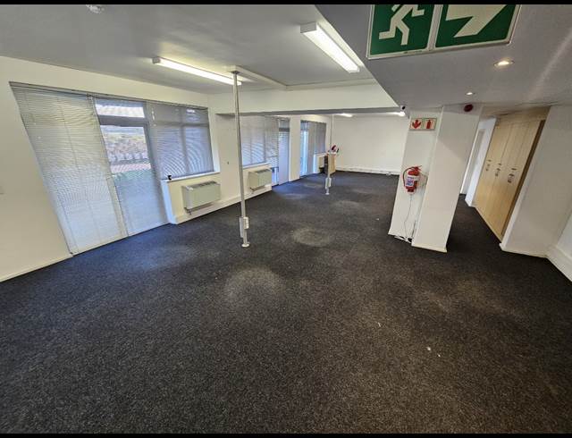 295M² OFFICE TO LET IN CENTURY CITY