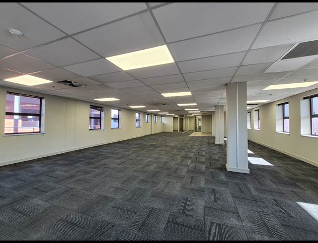 307M² OFFICE TO LET IN WAVERLEY