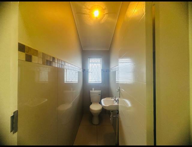 350M² OFFICE TO LET IN PARKDENE