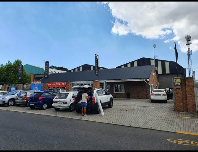 1,423M² FACTORY TO LET IN STIKLAND INDUSTRIAL