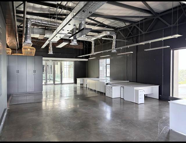 276M² OFFICE TO LET IN FOURWAYS