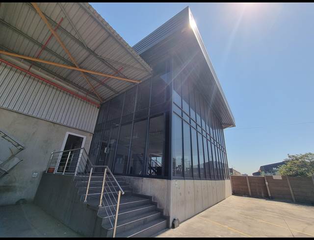 10,614M² WAREHOUSE TO LET IN MOBENI