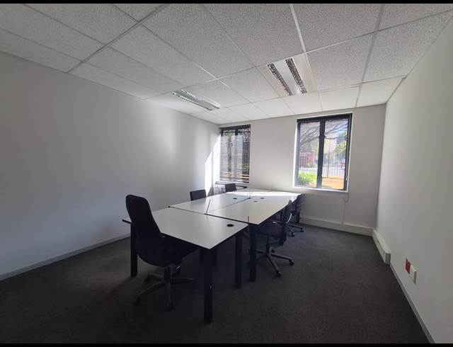 556M² OFFICE TO LET IN SANDTON CENTRAL