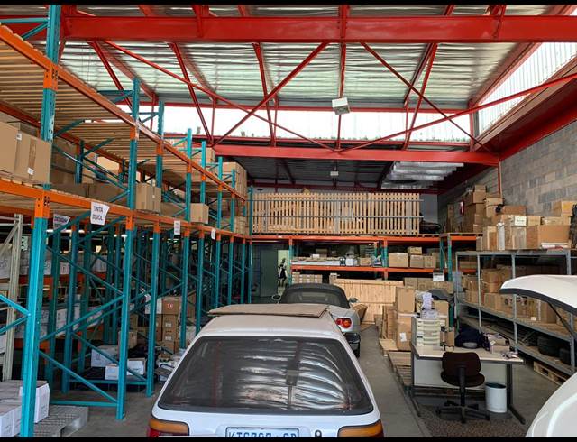 576M² WAREHOUSE TO LET IN STRIJDOMPARK