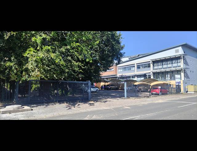 110M² OFFICE TO LET IN SONHEUWEL EXT 1