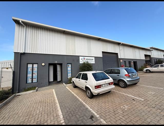 236M² WAREHOUSE TO LET IN RIVERGATE