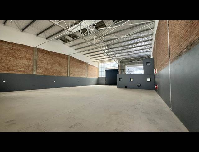 560M² WAREHOUSE TO LET IN SAMRAND BUSINESS PARK
