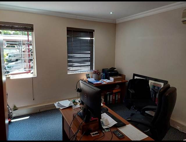 BUSINESS PROPERTY TO RENT IN DIE HOEWES