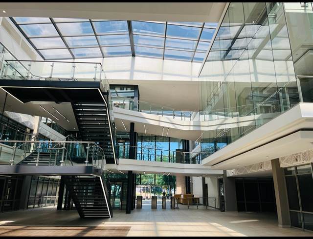 2,000M² OFFICE TO LET IN WATERFALL