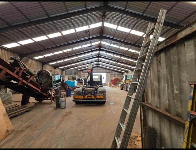 1,000M² WAREHOUSE TO LET IN SOMERSET WEST CENTRAL