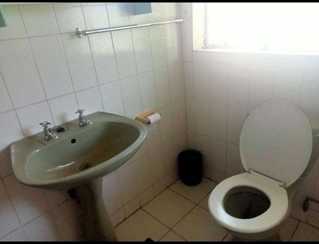 2 bed property to rent in RIDGEWAY