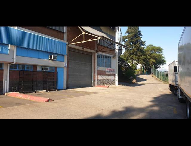 918M² WAREHOUSE TO LET IN NEW GERMANY