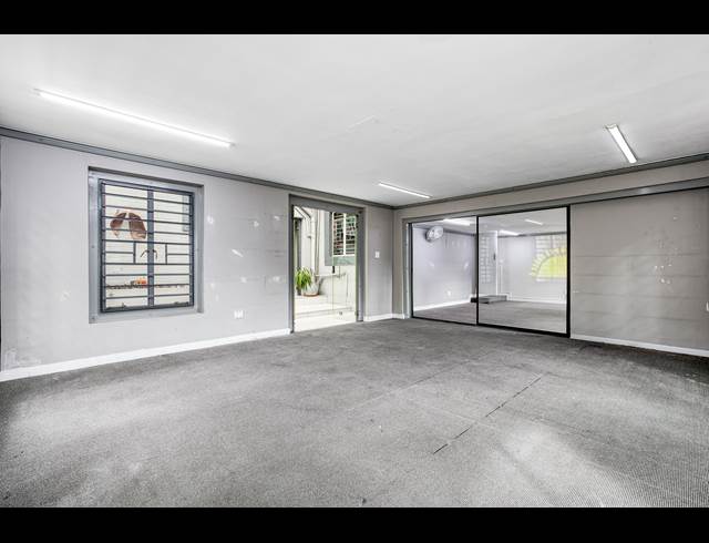 312M² OFFICE RENTED IN ORCHARDS