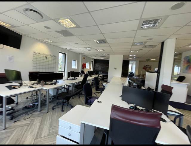 318M² OFFICE TO LET IN BRYANSTON